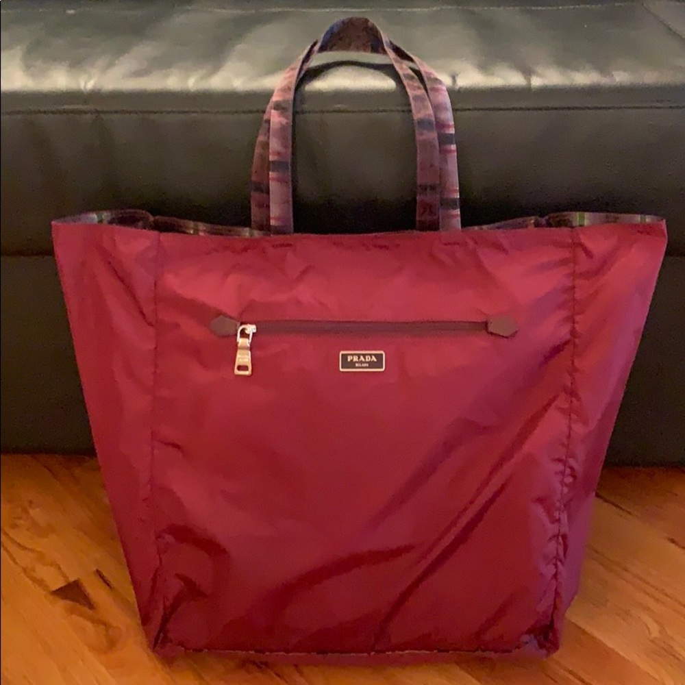 Authentic nylon Prada bag - Picture 5 of 7